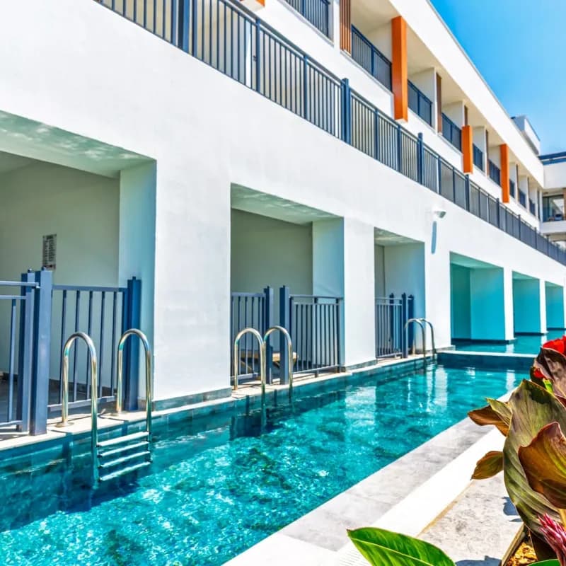 Deluxe Swim-up Odalar